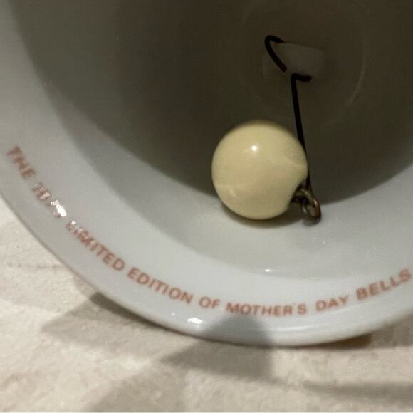 SisterBertaHummel Mothers Day 1979 Porcelain Bell Limited Edition Vintage Schmid - Picture 13 of 16